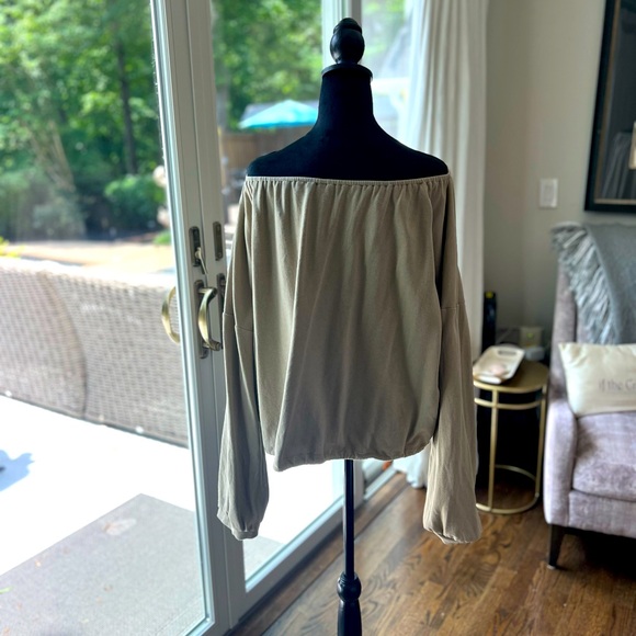 Sexy and comfy off shoulder sweatshirt. - Picture 1 of 2